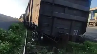 Два гружёных грузовых вагона сошли с рельсов в Канске