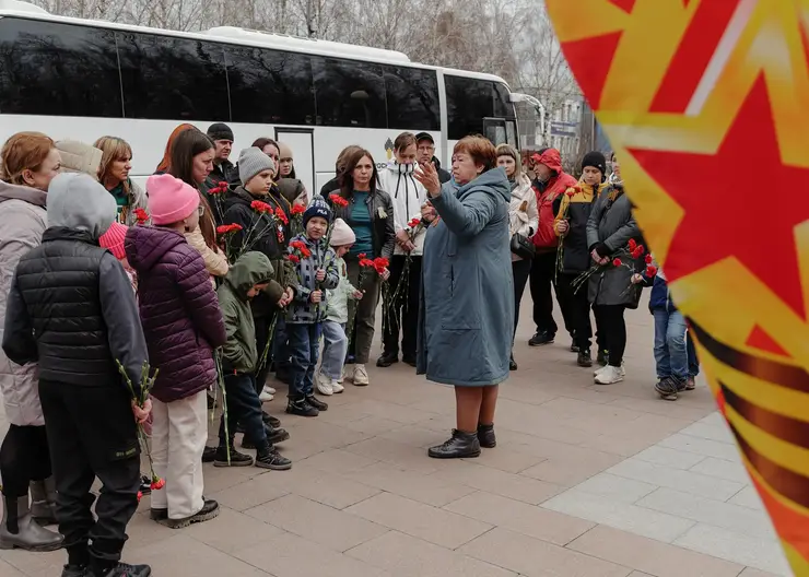 Новый экскурсионный маршрут, посвященный вкладу горожан в Победу, разработали в Ачинске: первую экскурсию посетили 80 человек