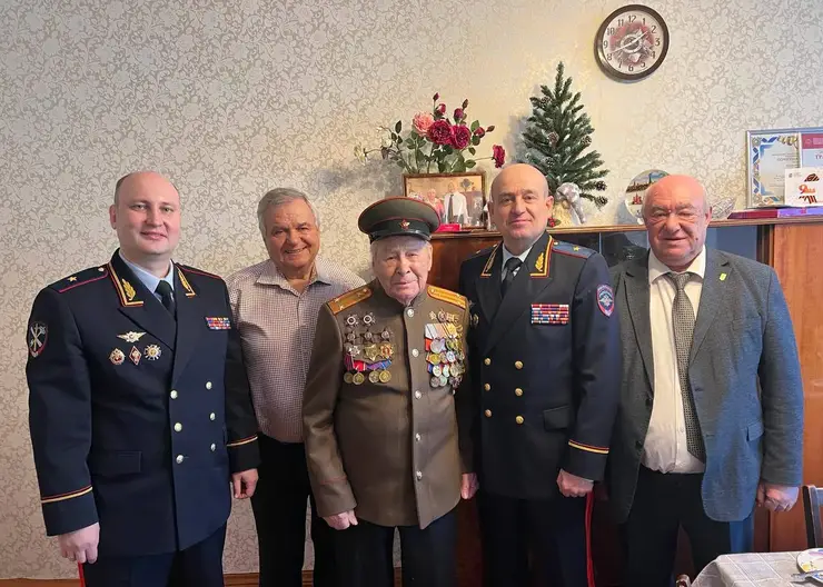 103 года исполнилось ветерану Великой Отечественной войны Ивану Шпагину из Красноярска