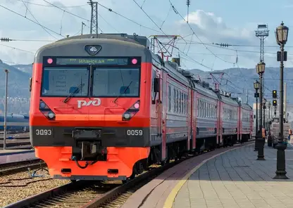 На маршруты Красноярской железной дороги выйдет больше электричек в майские праздники
